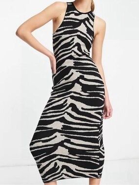 Topshop Zebra-Print Sleeveless Midi Dress in Black and White